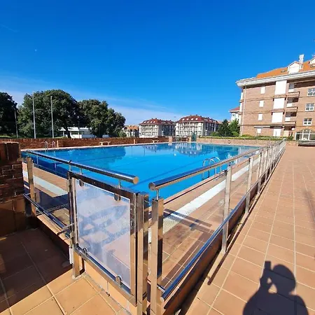 Noja. Piso En A 5 Minutos De La Playa De Ris 아파트 노하