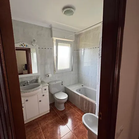 Noja. Piso En A 5 Minutos De La Playa De Ris 아파트