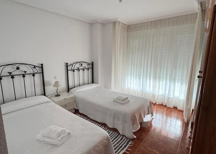 Noja. Piso En A 5 Minutos De La Playa De Ris