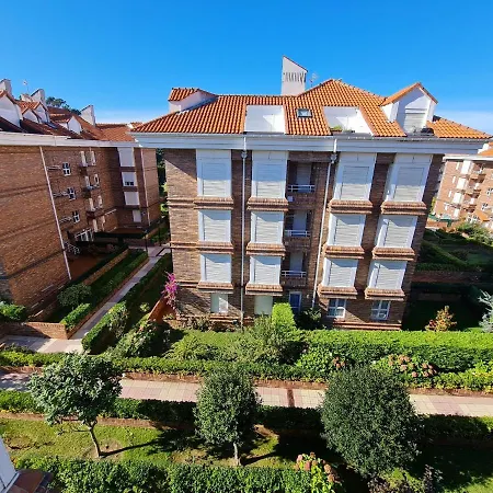 Noja. Piso En A 5 Minutos De La Playa De Ris